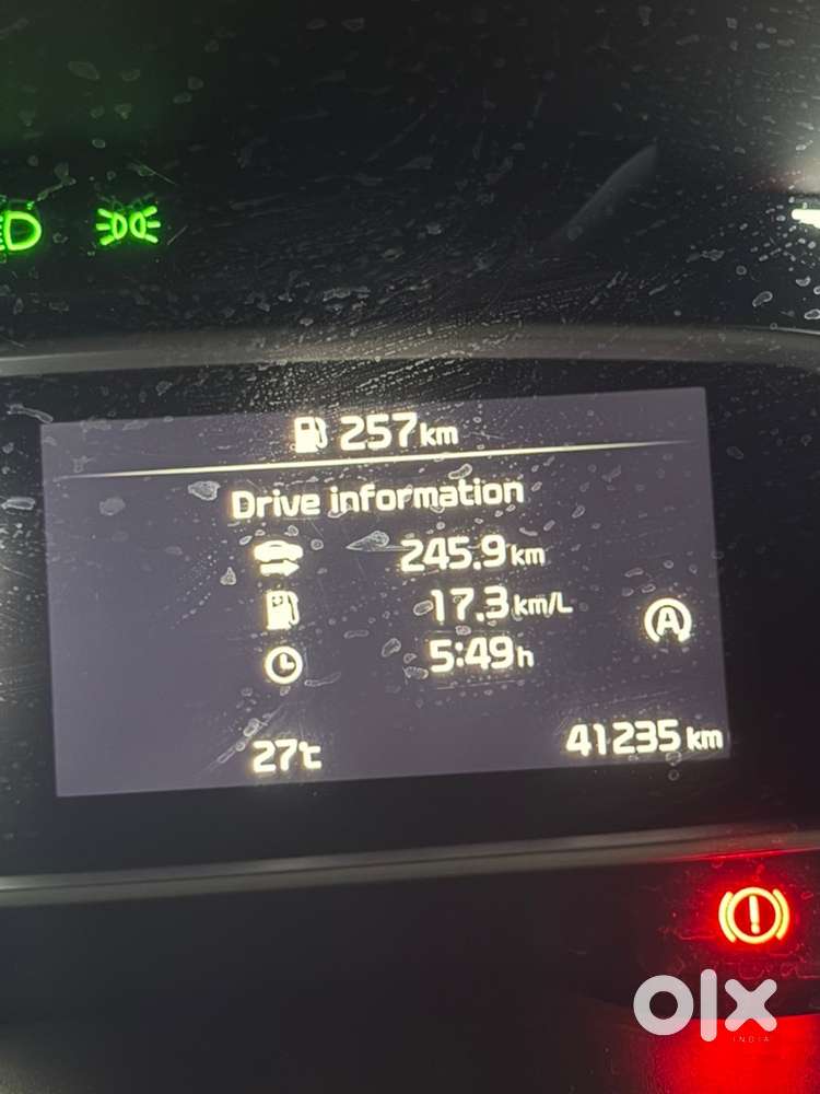 Kia Sonet Petrol Well Maintained