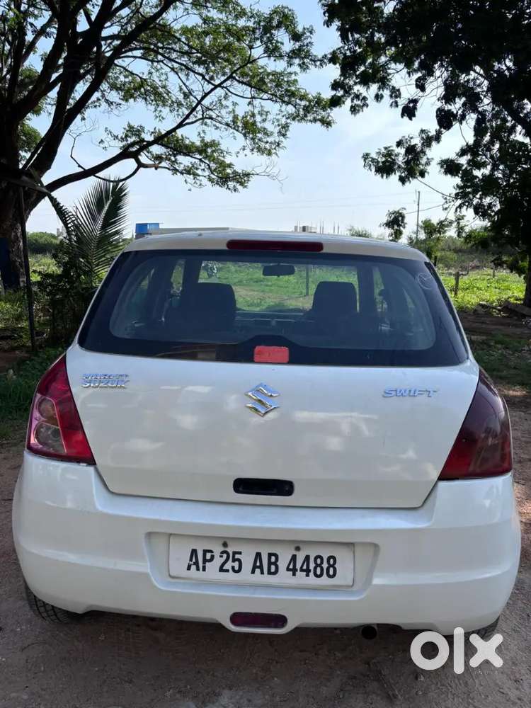 Maruti Suzuki Swift 2010 Diesel Good Condition With Brand New Battery