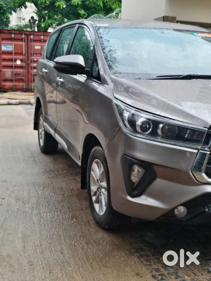Toyota Innova Crysta 2.4 V 7 Str, 2017, Diesel