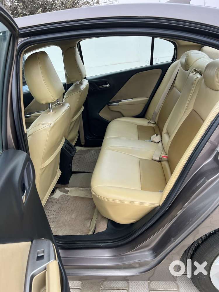 Honda City 1.5 V 5th Gen I-vtec Mt, 2015, Petrol