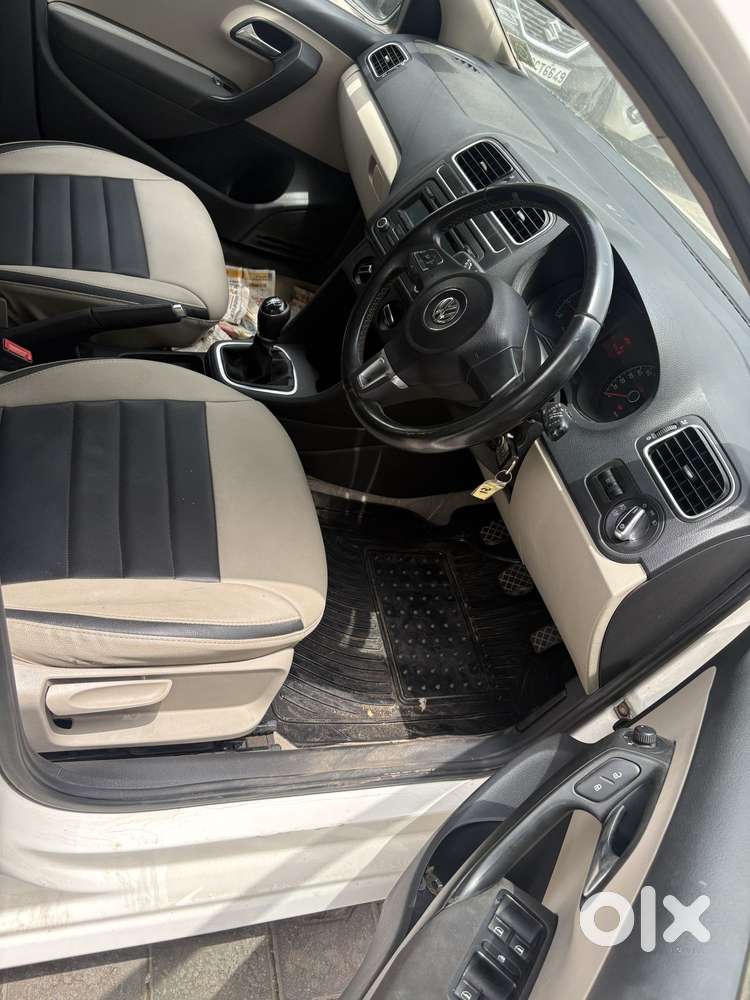 Volkswagen Polo Petrol Highline 1.2l, 2012, Petrol