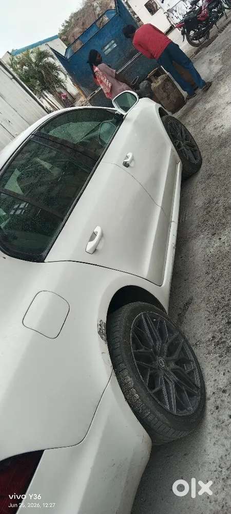 Skoda Superb Elegance 2012