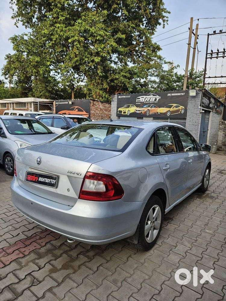 Skoda Rapid 1.5 Tdi At Ambition Plus, 2016, Petrol