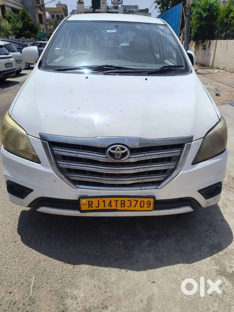 Toyota Innova 2.5 E Diesel Ps 7-seater, 2012, Diesel