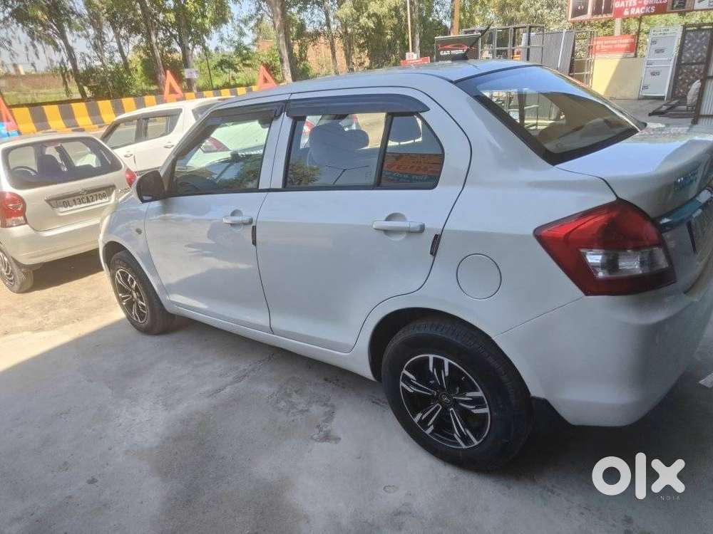 Maruti Suzuki Dzire 1.2 Lxi, 2015, Petrol
