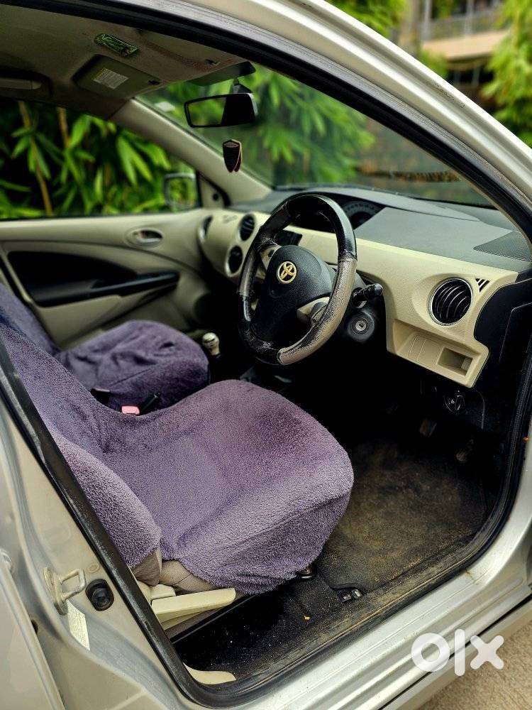 Toyota Etios Liva 1.2 High, 2012, Petrol