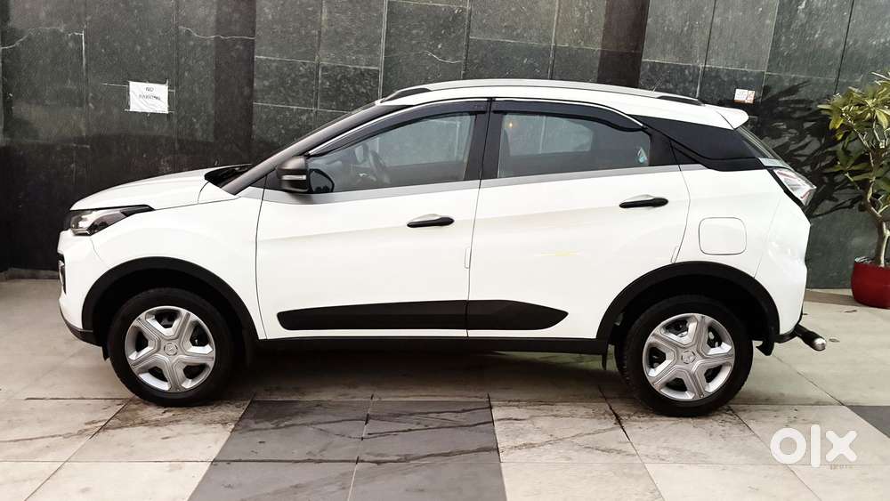 Tata Nexon 1.5 Revotorq Xm (s), 2022, Diesel