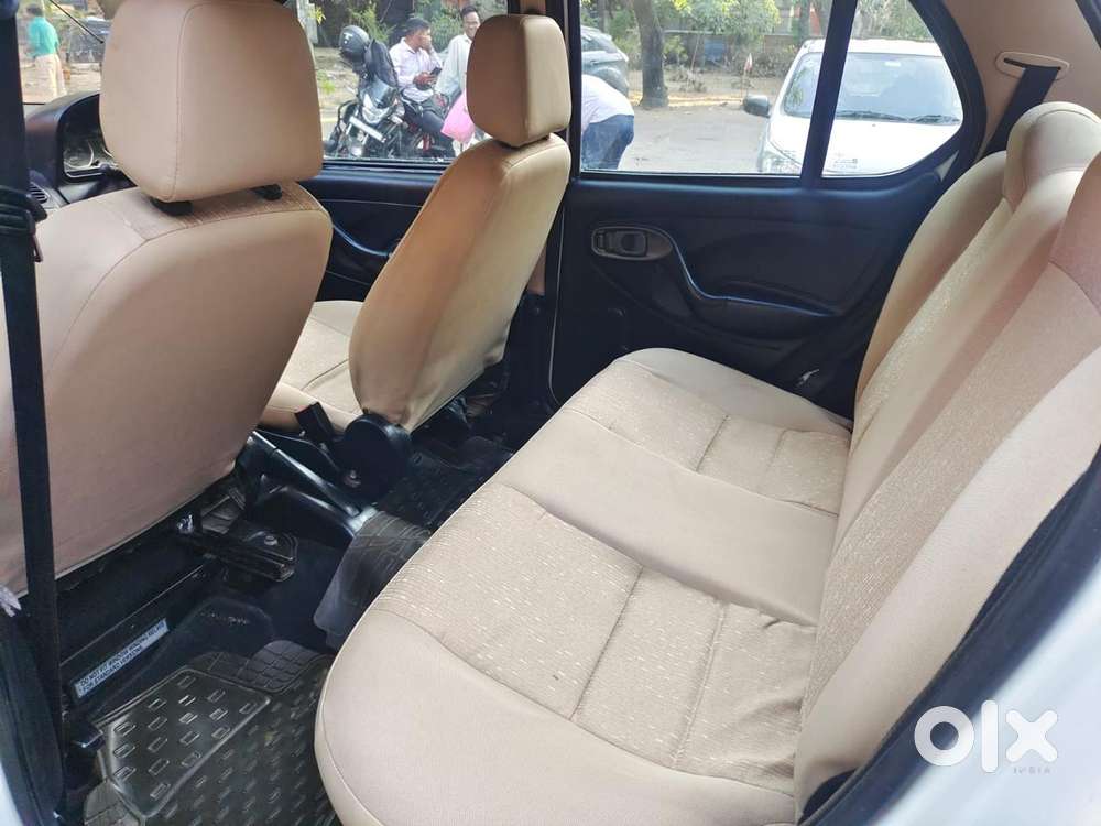 Tata Indica Ev2 Ev2 Glx Emax, 2016, Cng & Hybrids