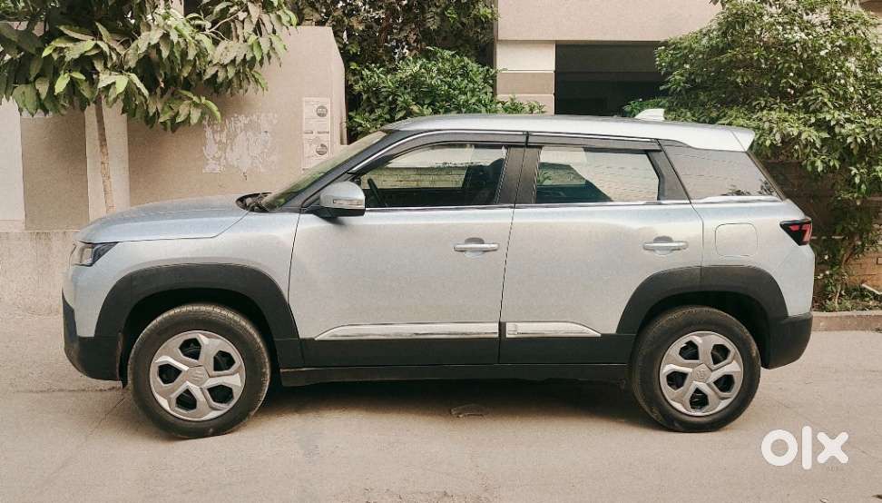 Maruti Suzuki Brezza 1.5 Vxi Smart Hybrid, 2023, Petrol