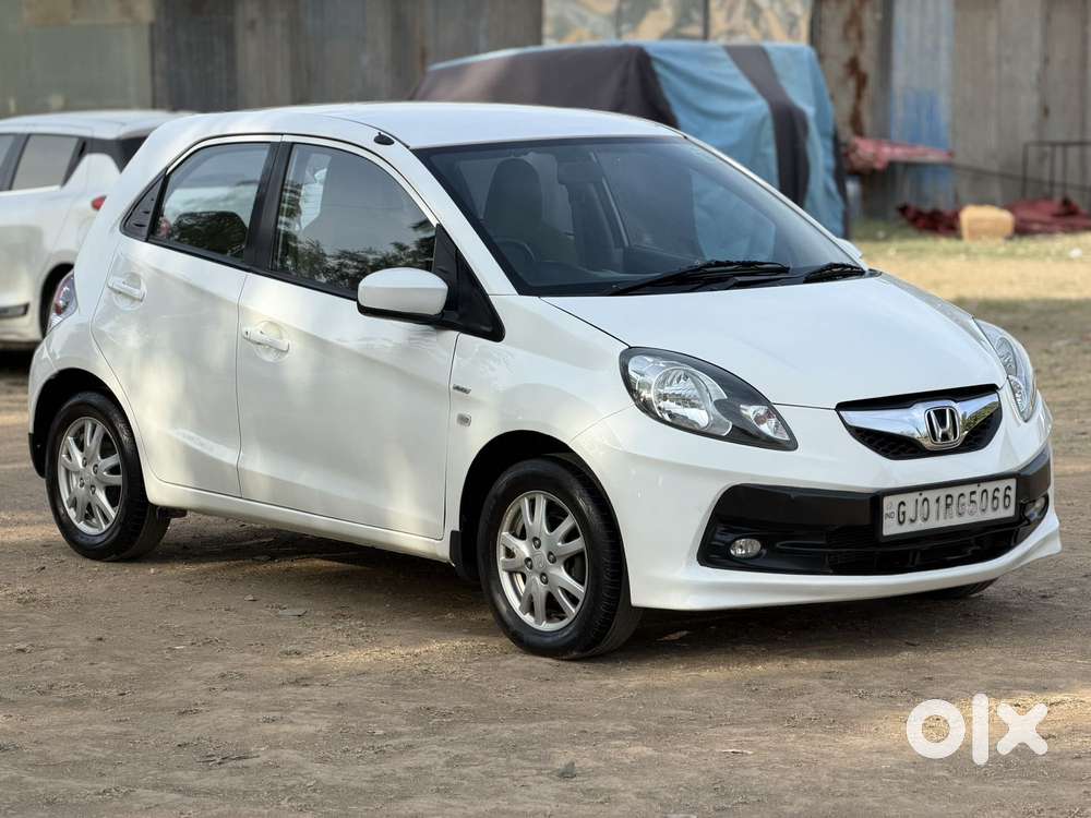 Honda Brio V Automatic, 2014, Petrol