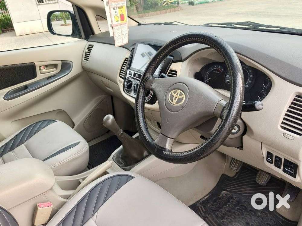 Toyota Innova 2004-2011 2.5 G (diesel) 8 Seater Bs Iv, 2011, Diesel