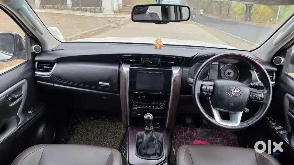Toyota Fortuner 2019 Diesel  Mt 1st Owner102000 Km Driven