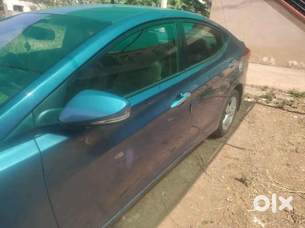 Hyundai Elantra 2012