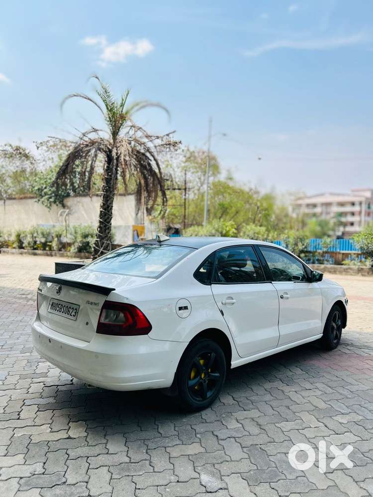 Skoda Rapid 1.5 Tdi At Elegance Black Package, 2013