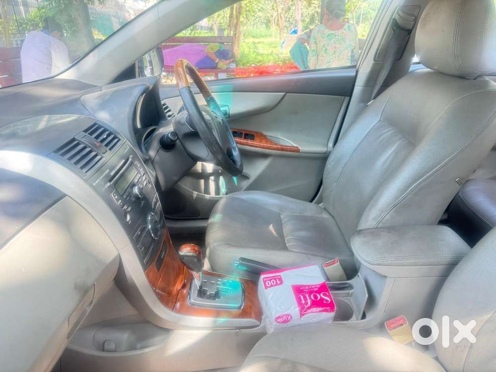 Toyota Corolla Altis 2010-2013 Vl, 2010, Petrol