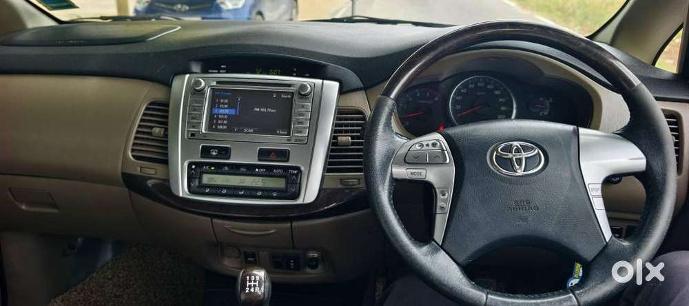 Toyota Innova 2.5 Zx 7 Str Bs-iv, 2015, Diesel