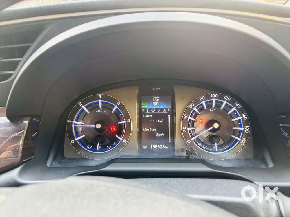 Toyota Innova Crysta 2.8 Zx At, 2016, Diesel