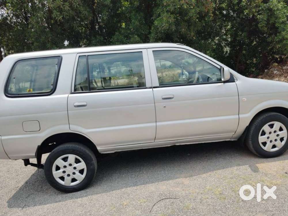Chevrolet Tavera 2012-2017 Neo 3 Ls 7 Seats Bsiv, 2016, Diesel