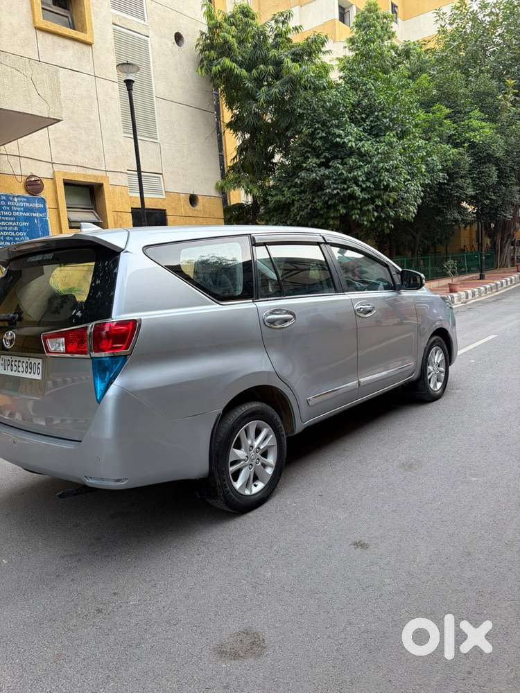 Toyota Innova Crysta 2.4 G Mt, 2023, Diesel