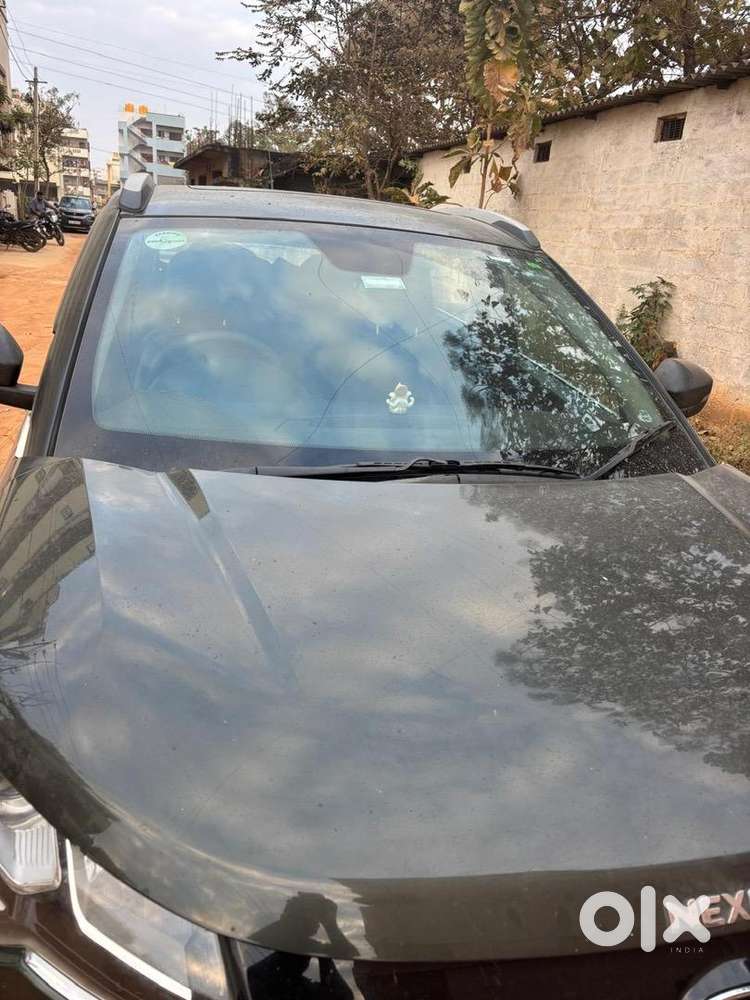 Tata Nexon 2020 Petrol 76000 Km Driven With Sunroof