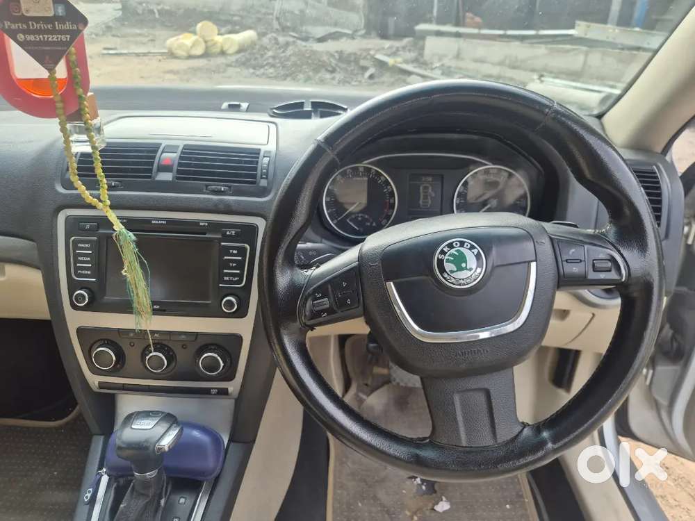 Skoda Laura Ambition 2013
