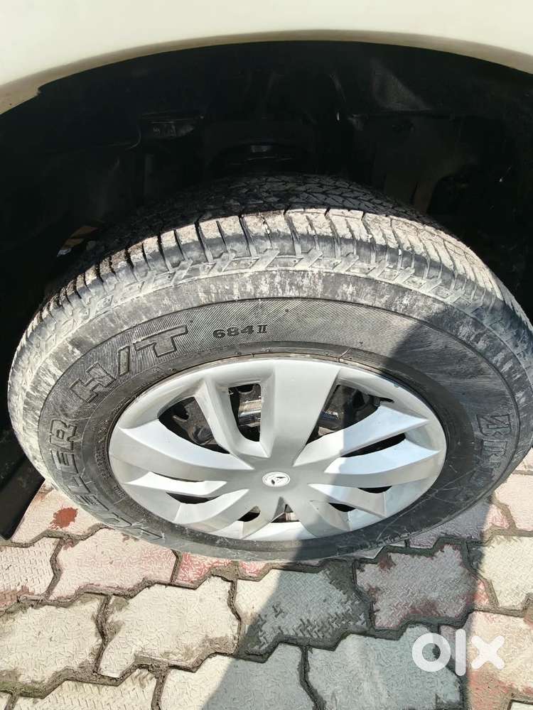 Mahindra Scorpio S4 9 Seater, 2015