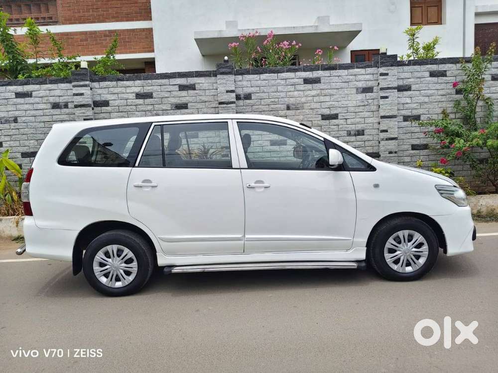 Toyota Innova 2.5 G (diesel) 8 Seater, 2015, Diesel