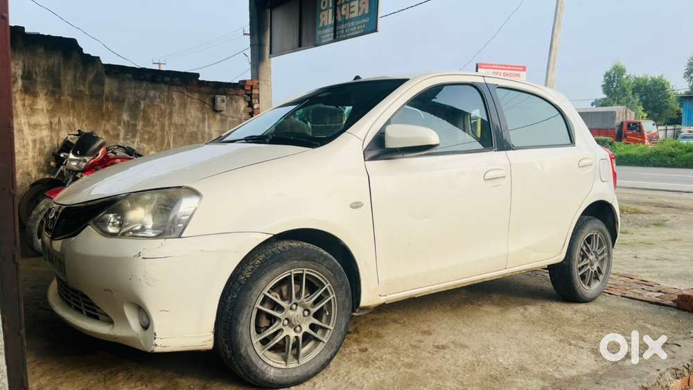 Toyota Etios Liva 2013