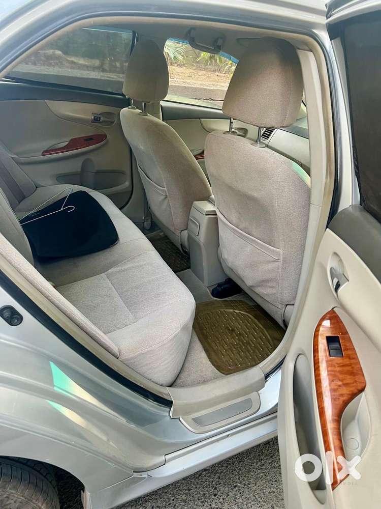 Toyota Corolla Altis 1.8 J, 2011, Petrol