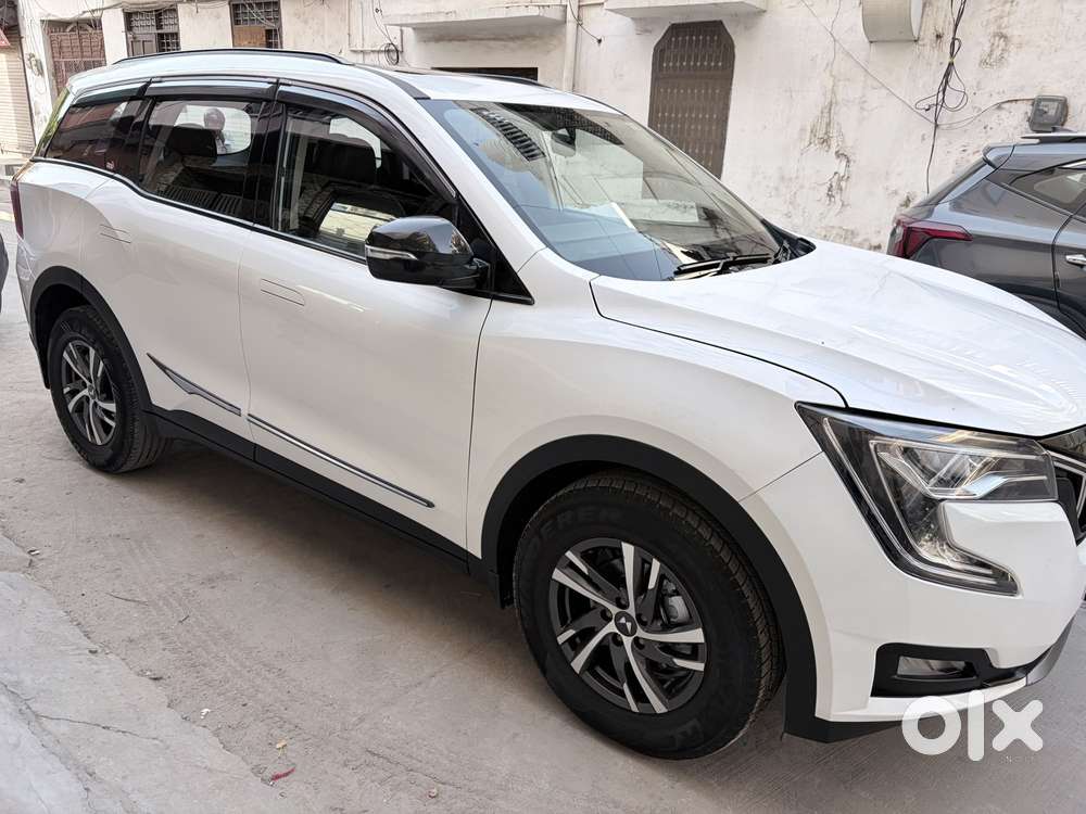 Mahindra Xuv700 2.2 Ax 5 Diesel At Str, 2022, Diesel