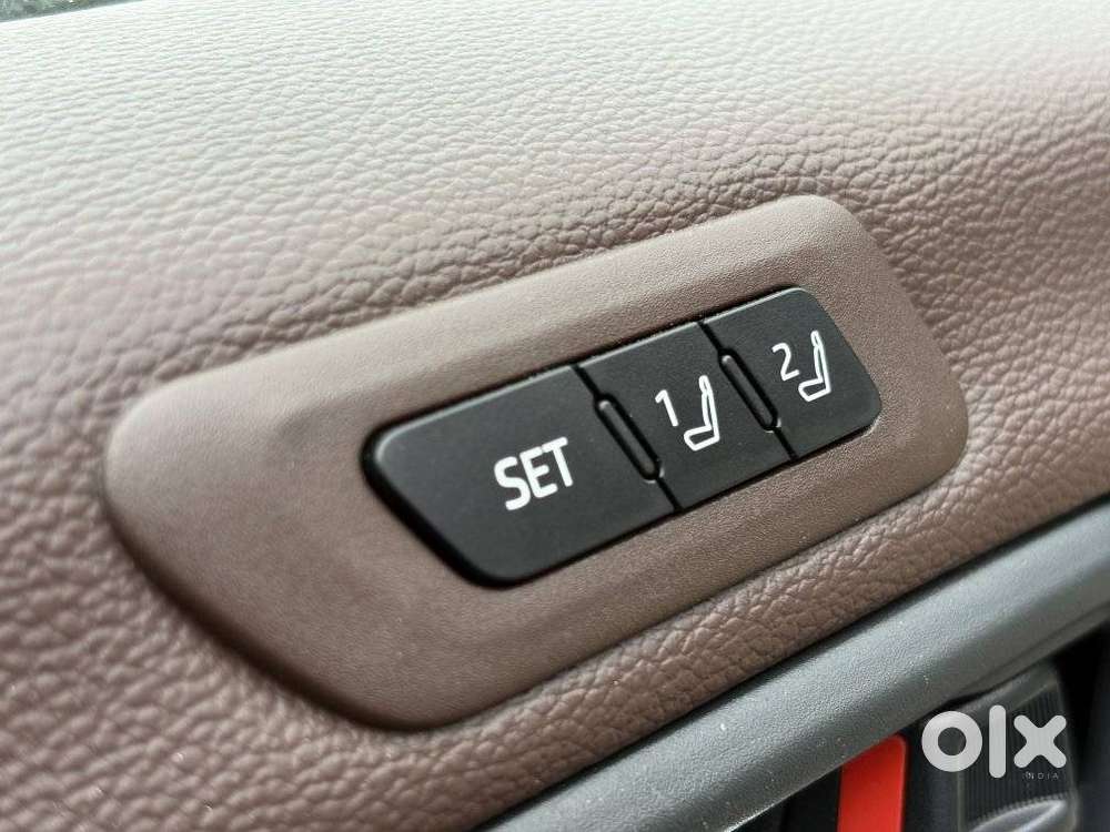 Toyota Innova Hycross 2.0 Zx (o) Hybrid 7 Str, 2023, Petrol