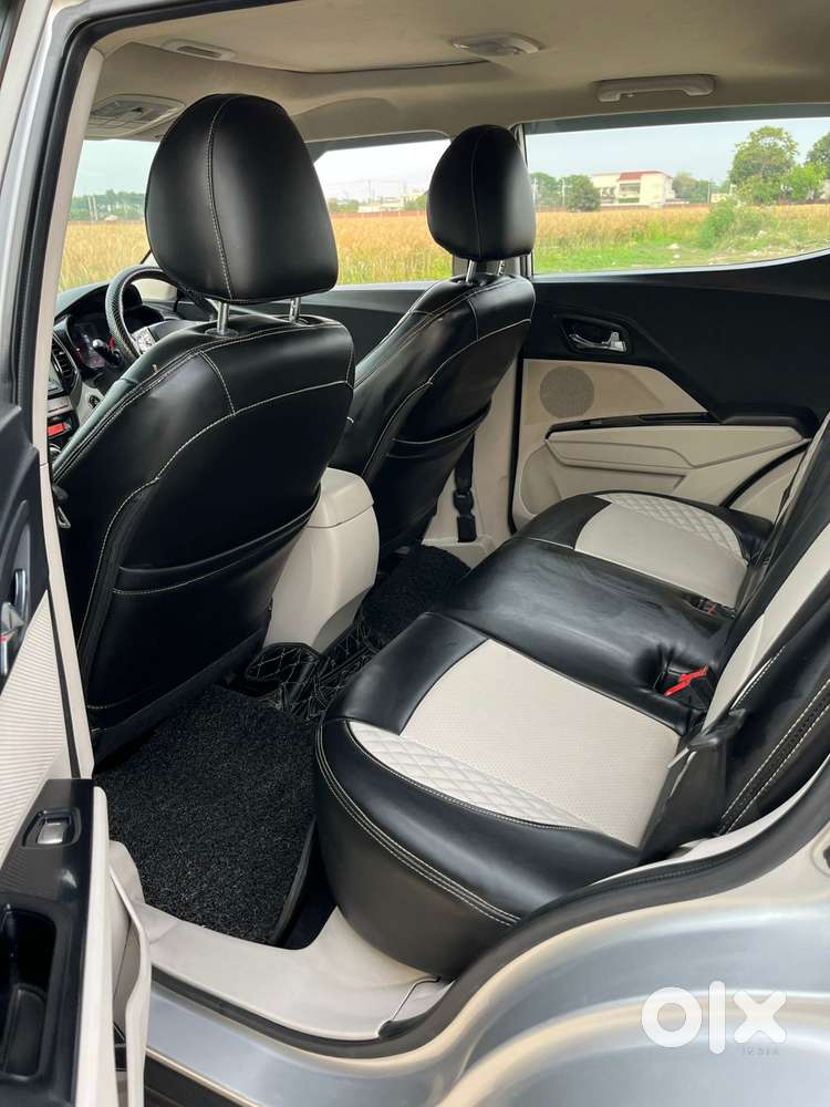 Mahindra Xuv300 W8 Diesel, 2021, Diesel