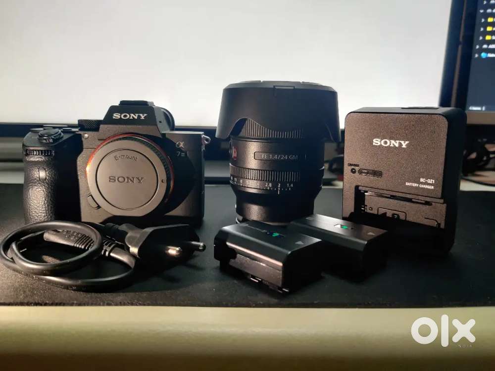 Sony A7iii + Sony 24mm f/1.4 GM Lens (Mint Condition)