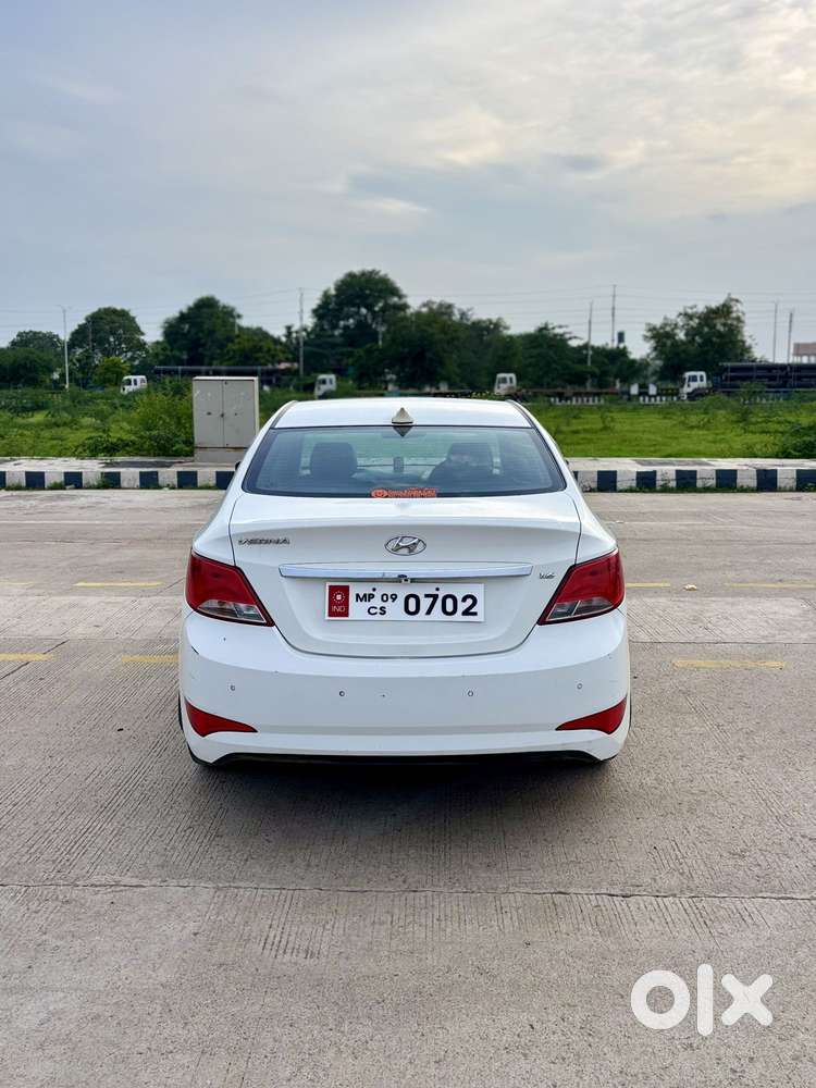 Hyundai Verna 1.6 Crdi Sx Option, 2015, Diesel