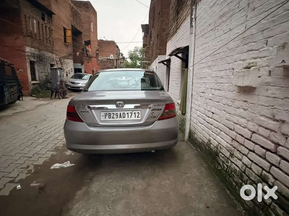 1,20,000honda City Zx 2004