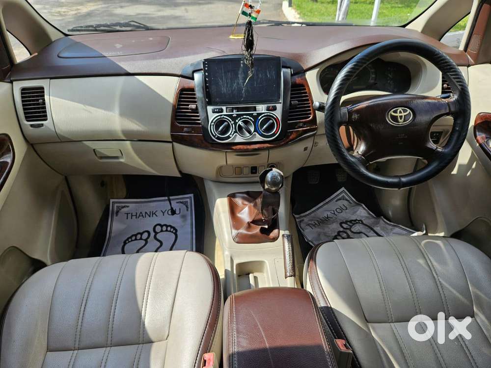Toyota Innova 2.5 V Diesel 7-seater, 2006, Diesel
