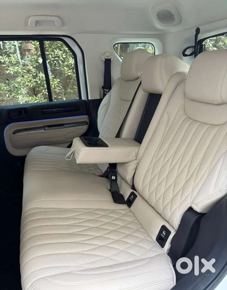 Mahindra Thar Roxx 2025