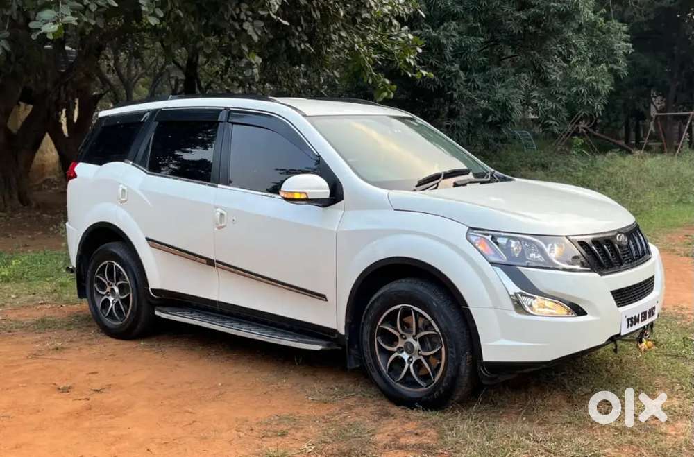 Mahindra Xuv500 2016 Diesel 122123 Km Driven
