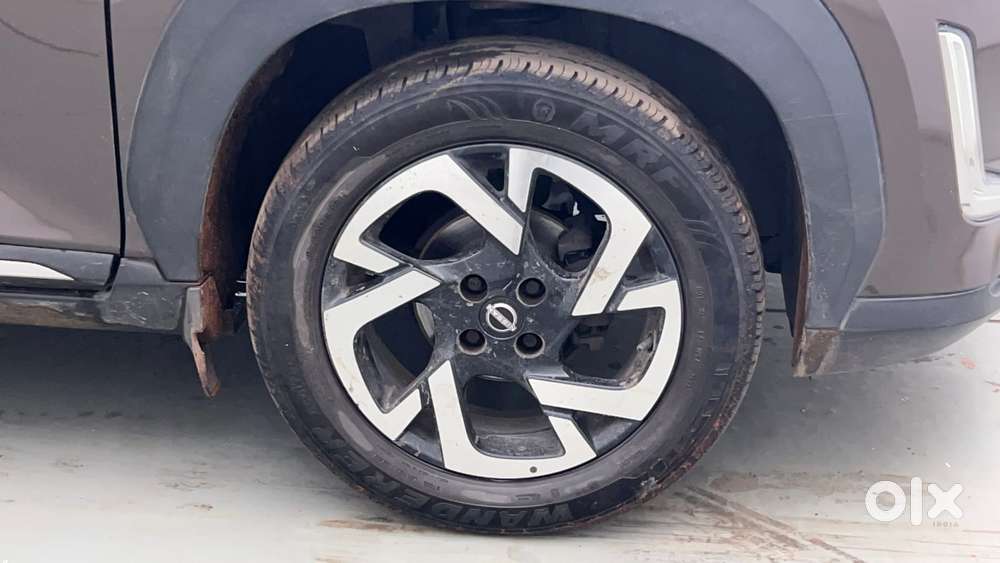 Nissan Magnite Xv Turbo, 2022, Petrol