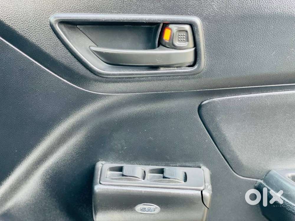 Maruti Suzuki Swift 2018 Lxi, 2019, Petrol