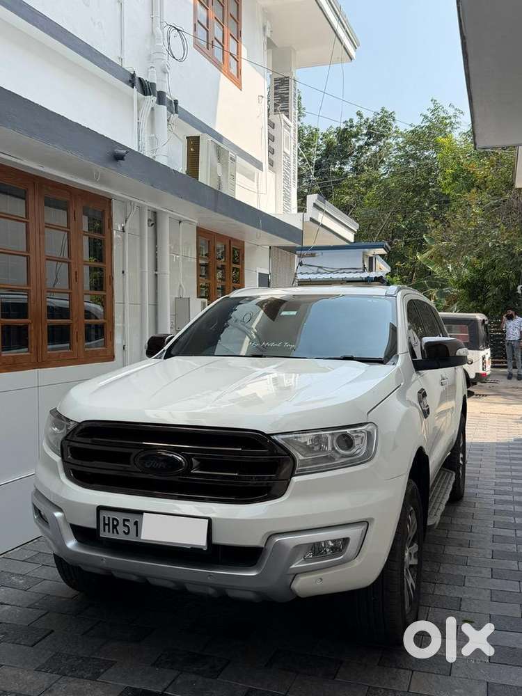 Ford Endeavour 2017