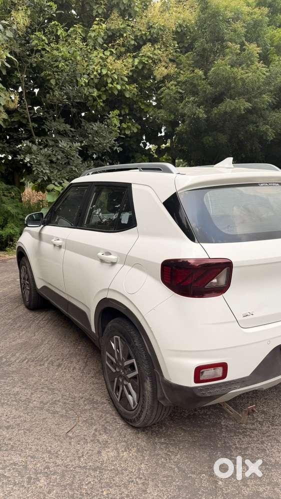 Hyundai Venue Diesel Manual 2021