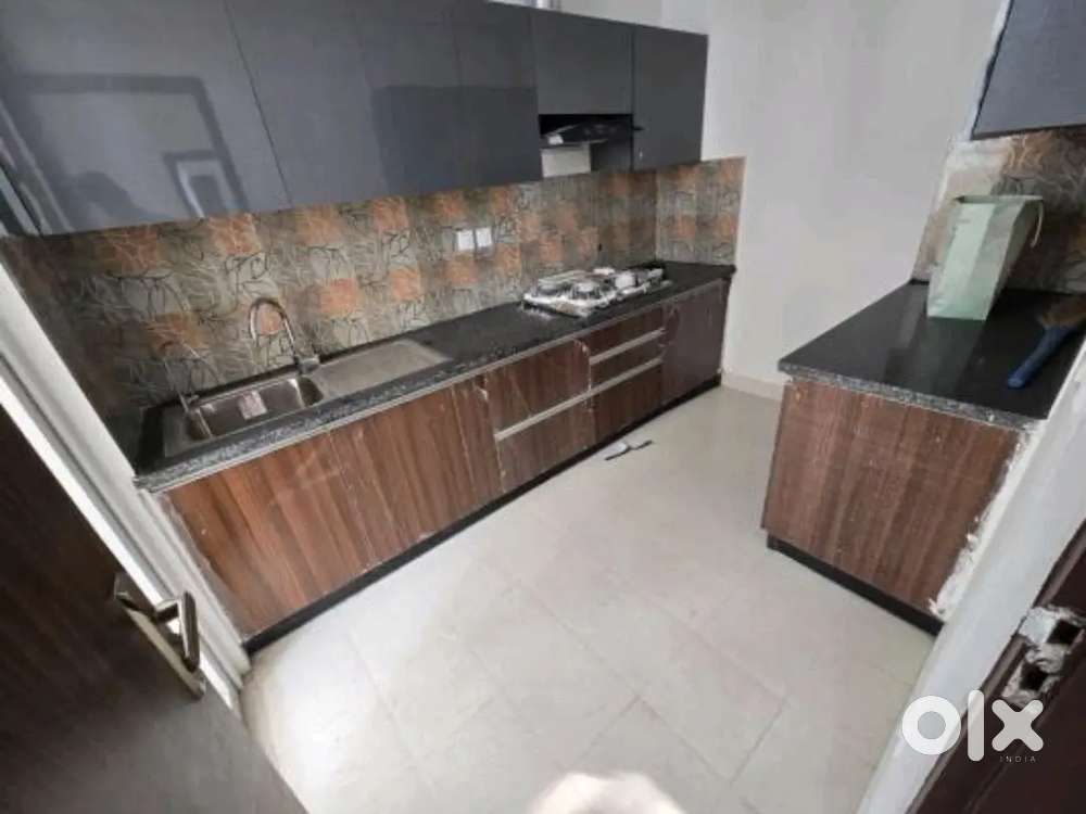 Beautiful 3 BHK Semi-Furnished Flat for Rent - Ready to Move