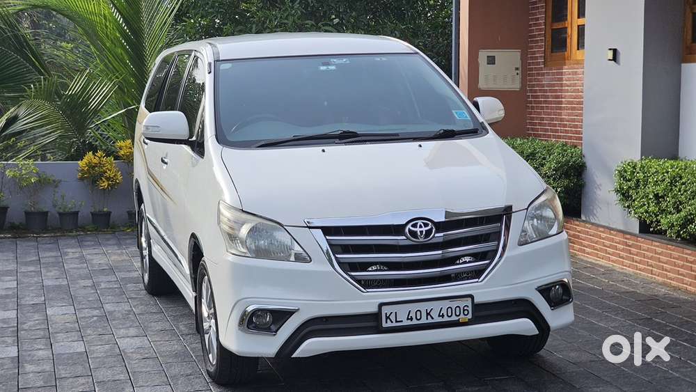 Toyota Innova 2.5 Z 2014