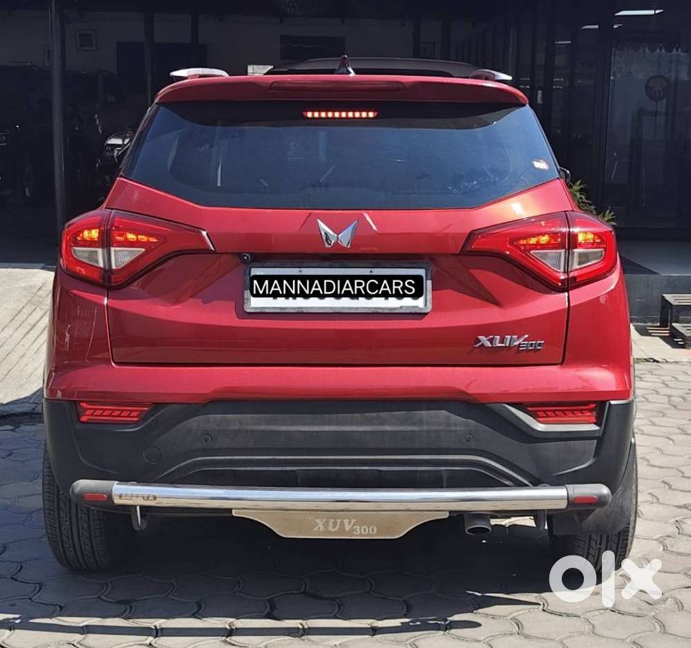 Mahindra Xuv300 W4, 2022, Petrol
