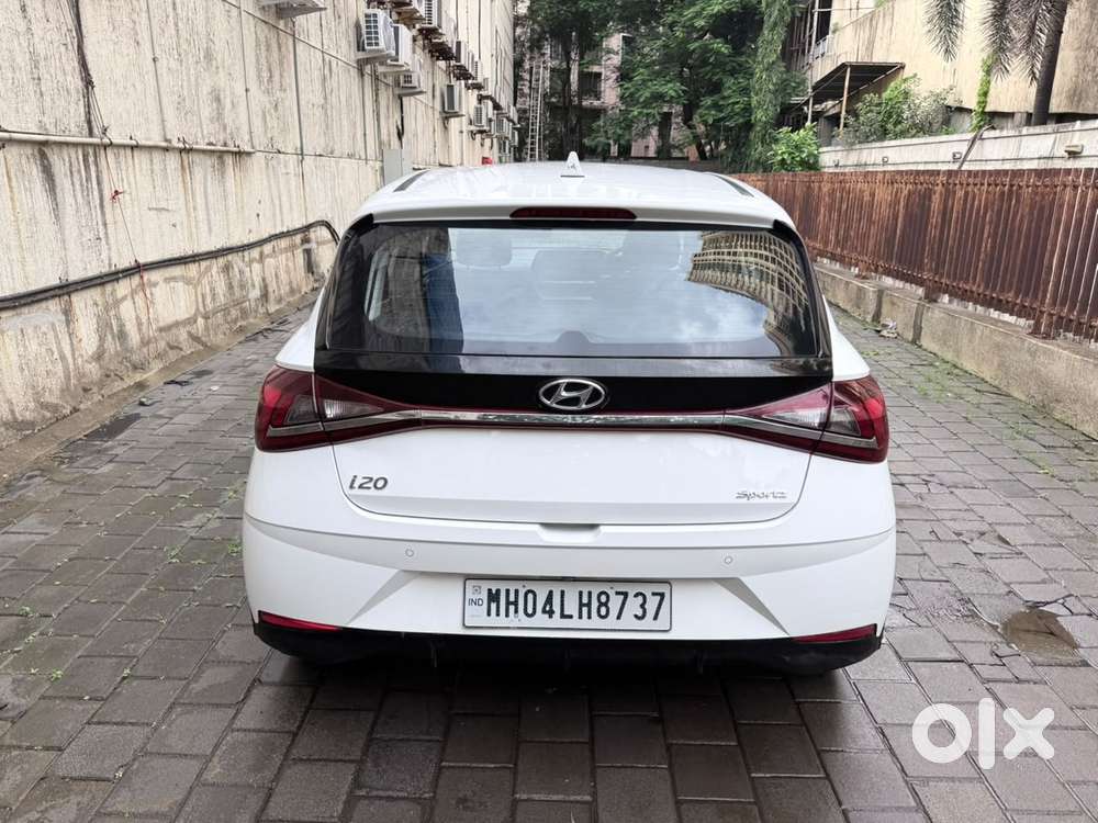 Hyundai I20 Sportz 1.2 Ivt, 2023, Petrol