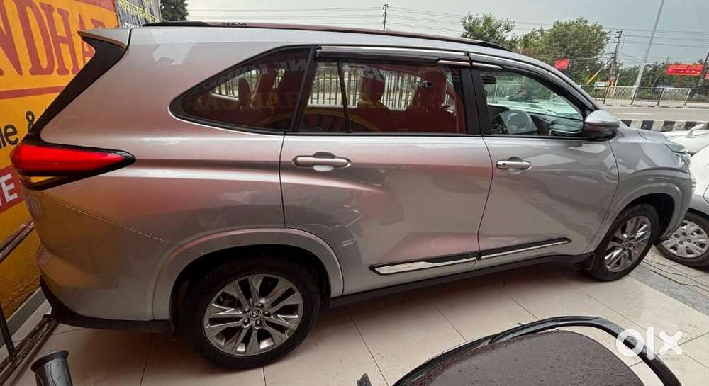 Toyota Innova Hycross, 2026, Petrol