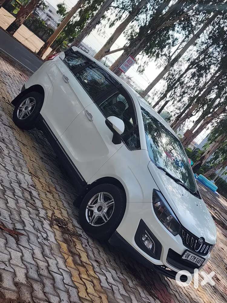 Mahindra Marazzo M6 1st Owner  Full Insurance Dono Chabi