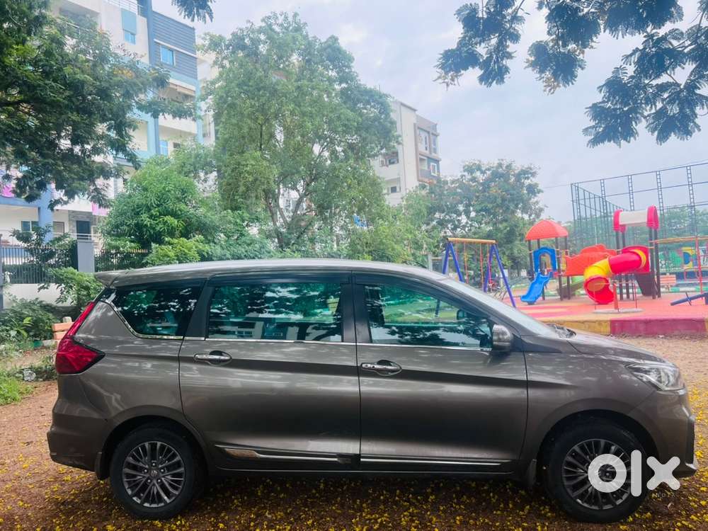 Maruti Suzuki Ertiga Petrol 2022