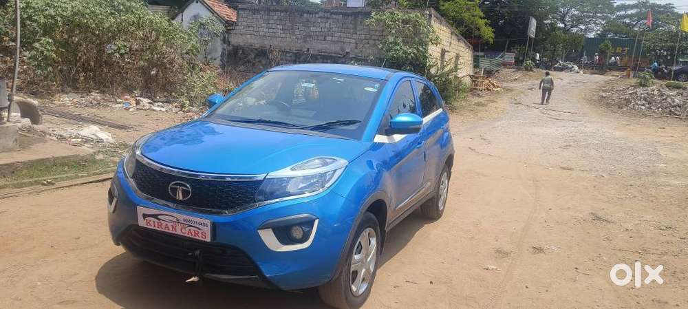 Tata Nexon 1.5 Revotorq Xm (s), 2018, Petrol
